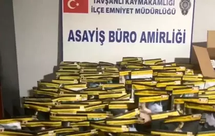 Kütahya'da Kaçak Tütün Operasyonu: Üç Şüpheli Tutuklandı